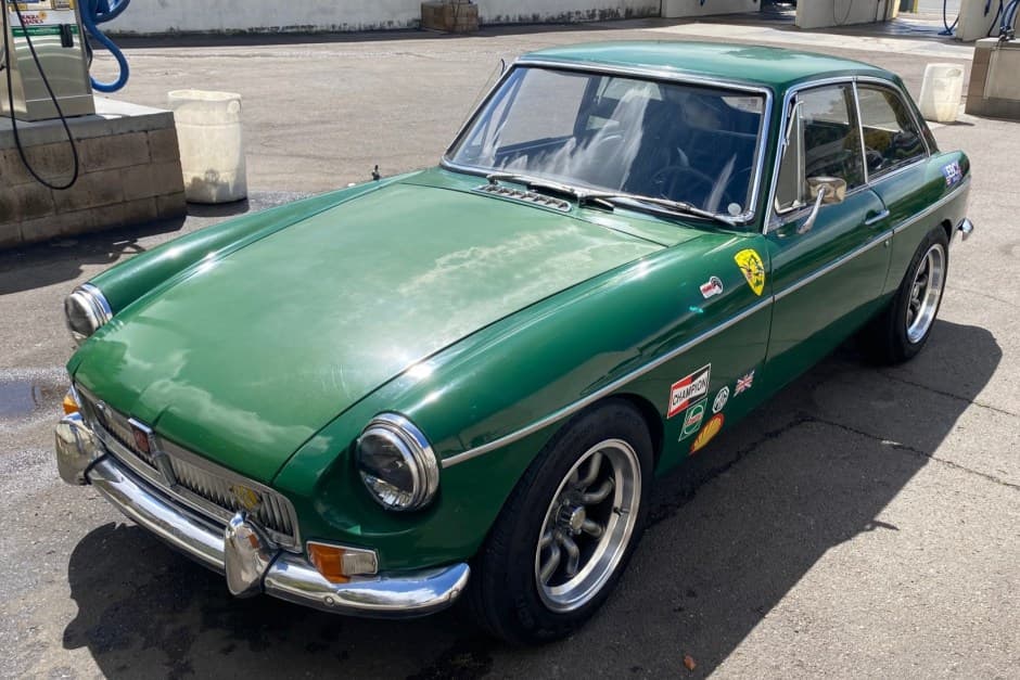 1969 MG MGB sold for $9,400