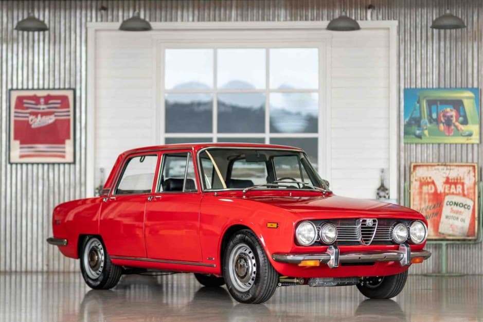 1970 Alfa Romeo 105 Series Sedan sold for $38,250