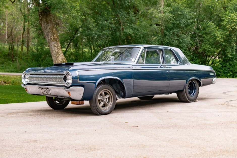 1964 Dodge 330, 440, & 880 sold for $82,500