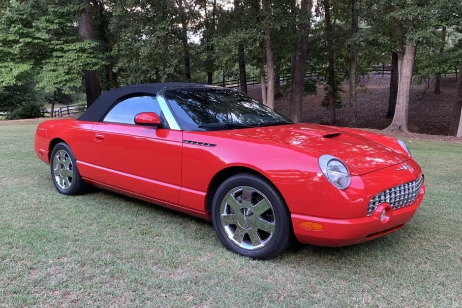 2002 Ford Thunderbird (2002-2005) sold for $19,387