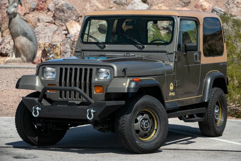 1988 Jeep Wrangler YJ (1987-1995) sold for $11,000