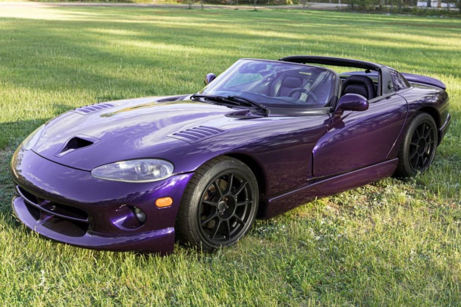 1999 Dodge Viper SR II (1996-2002) sold for $37,000