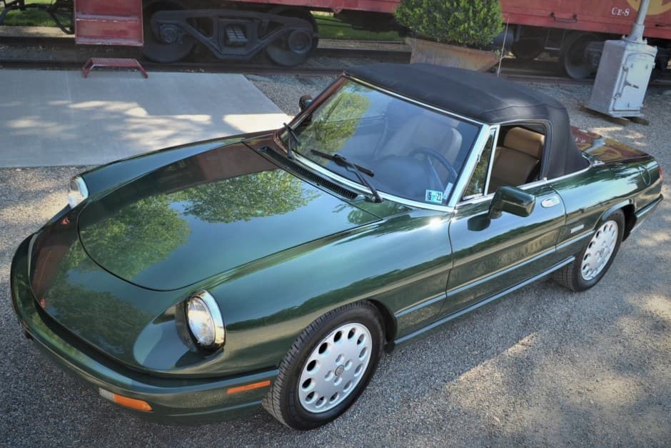 1992 Alfa Romeo 105/115 Spider Series 4 sold for $22,500