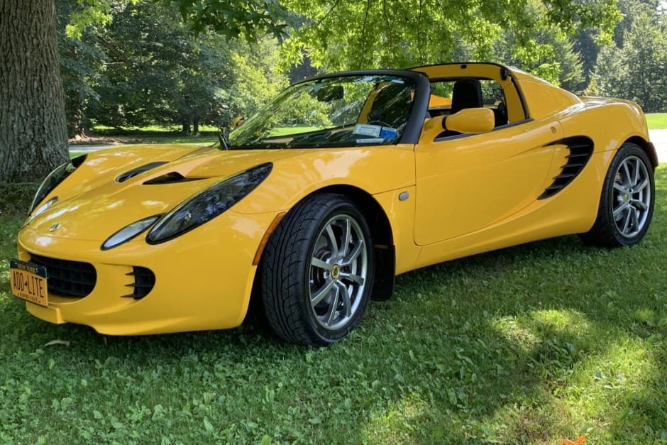 2005 Lotus Elise sold for $44,000