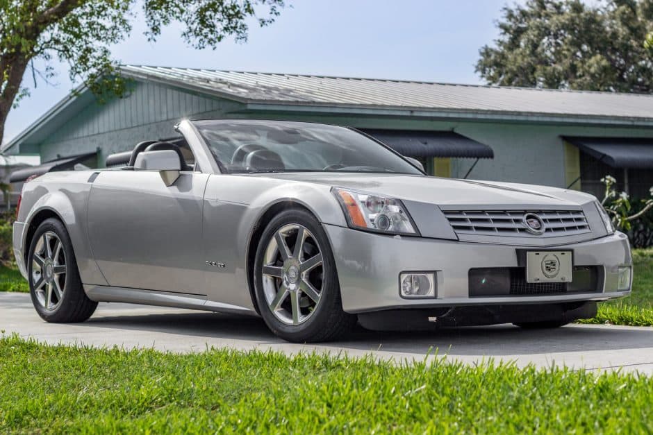2005 Cadillac XLR sold for $17,100