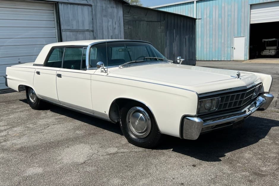 1966 Chrysler Imperial sold for $7,255