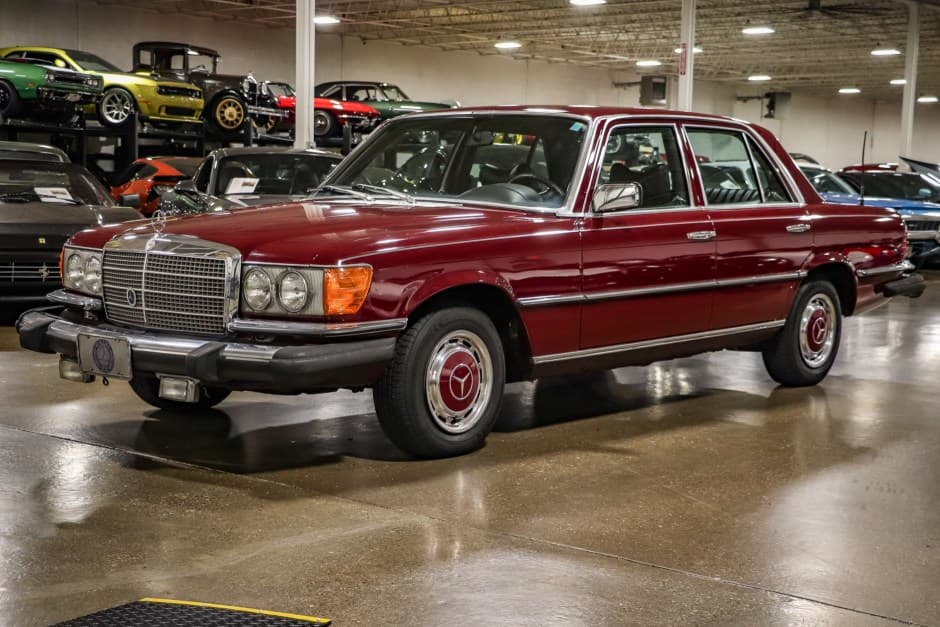 1976 Mercedes-Benz W116 S-Class sold for $7,600
