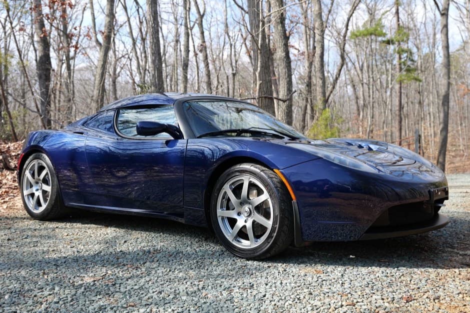 2008 Tesla Roadster sold for $75,573