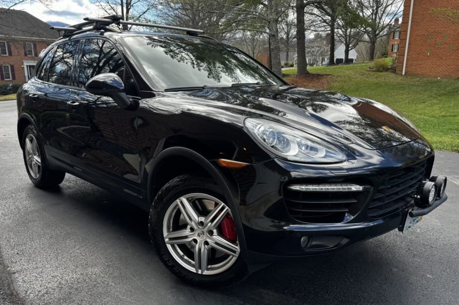 2014 Porsche 958 Cayenne (2011-2018) sold for $29,000