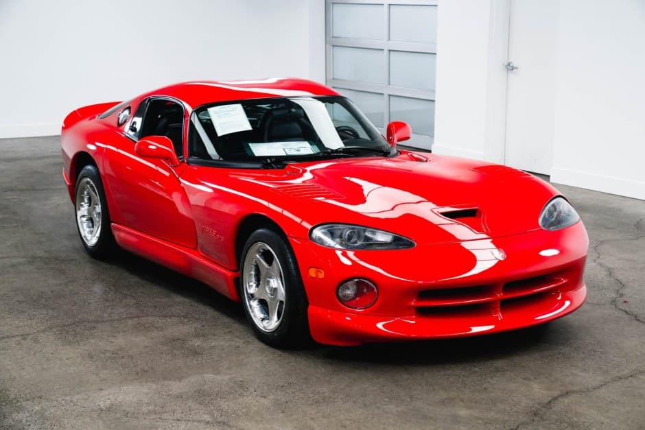 1998 Dodge Viper SR II (1996-2002) sold for $63,000