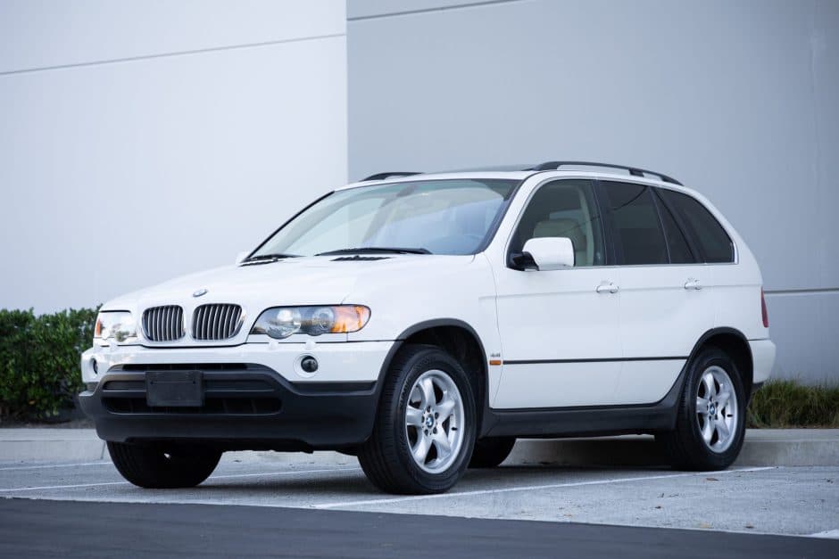 2001 BMW X5 sold for $8,001