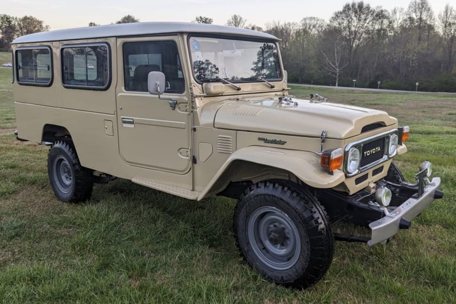1982 Toyota Land Cruiser FJ45 sold for $37,600