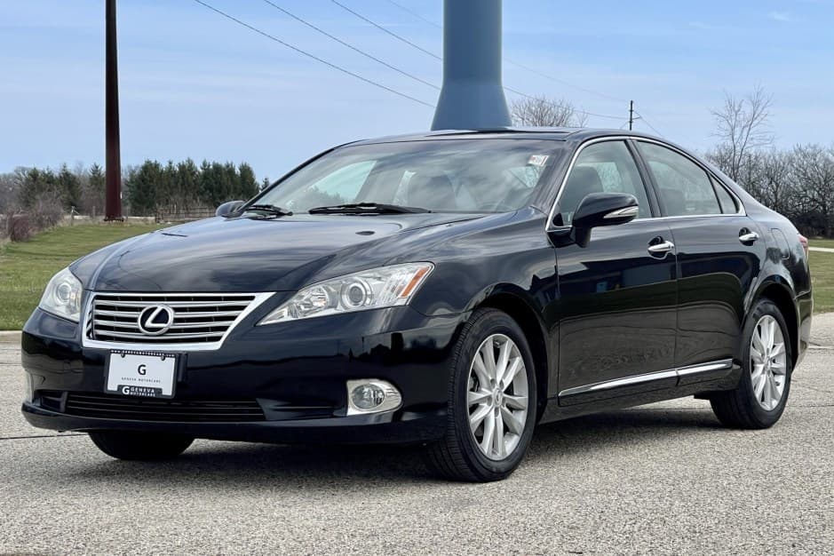 2011 Lexus ES sold for $22,250