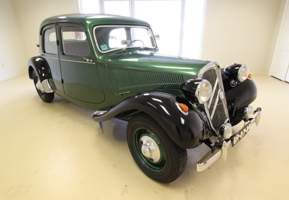 1956 Citroen Traction Avant sold for $20,550
