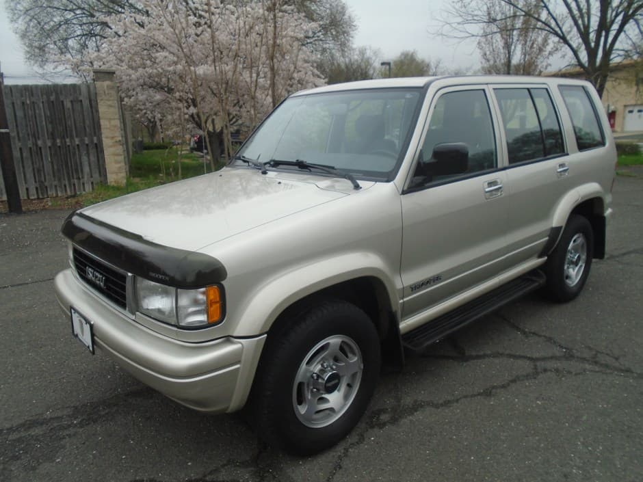 1997 Isuzu Trooper sold for $4,350