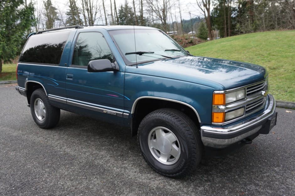 1995 Chevrolet Tahoe GMT400 sold for $7,000