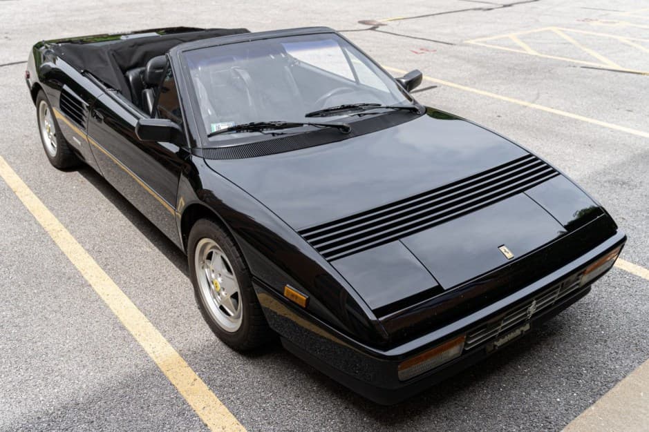 1990 Ferrari Mondial sold for $44,000