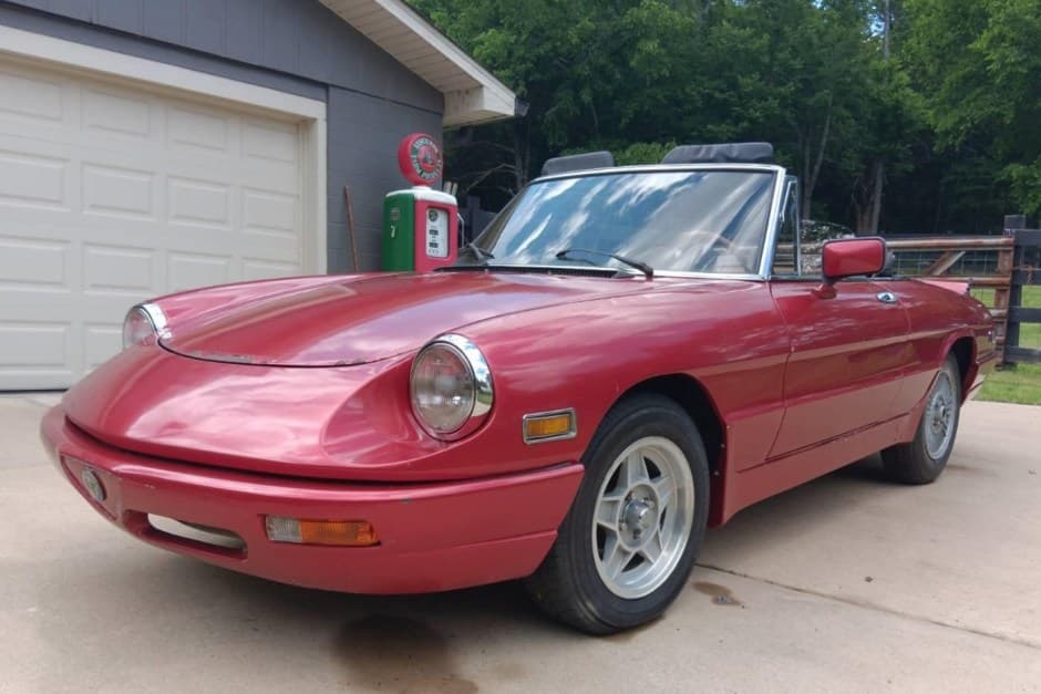 1981 Alfa Romeo 105/115 Spider Series 2 sold for $1,200