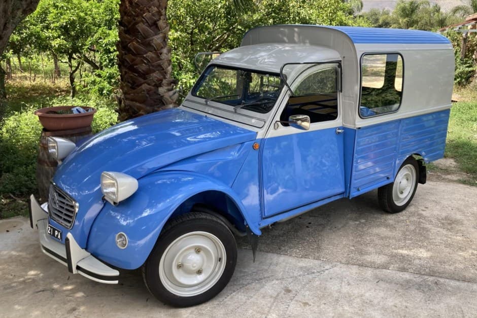 1977 Citroen 2CV sold for $15,000