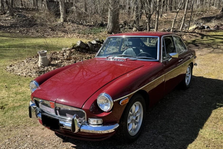 1974 MG MGB sold for $14,000