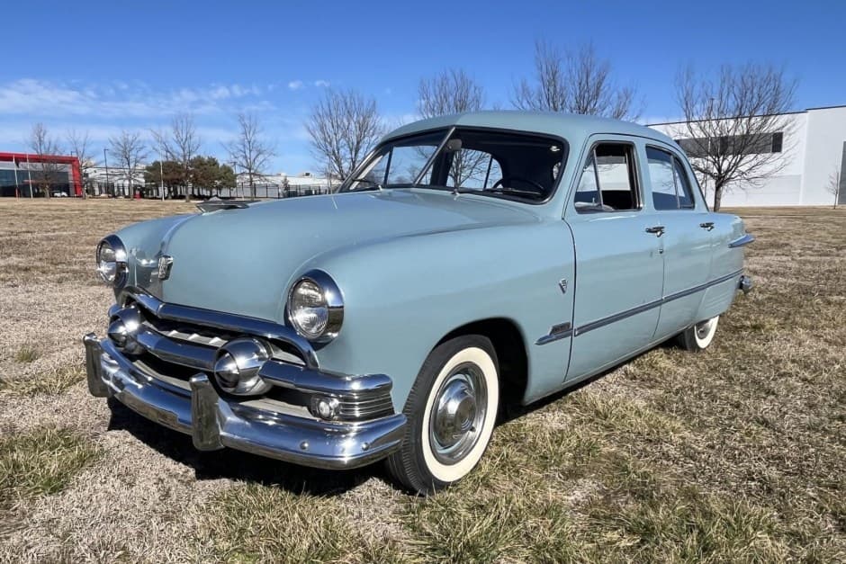 1951 Ford Shoebox sold for $6,000