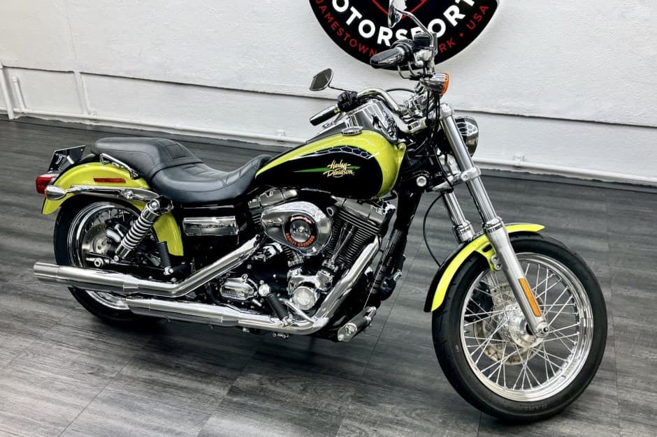 2011 Harley-Davidson Dyna sold for $7,400