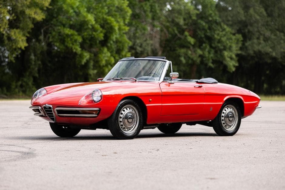 1966 Alfa Romeo 105/115 Spider Series 1 sold for $27,750