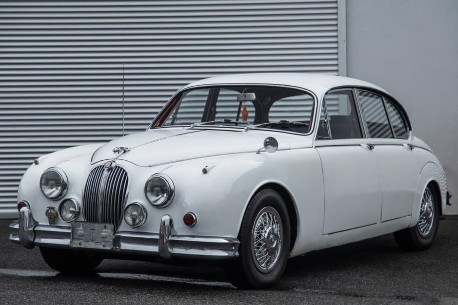 1966 Jaguar Mk II sold for $9,500