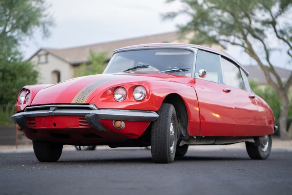 1971 Citroen DS sold for $12,750