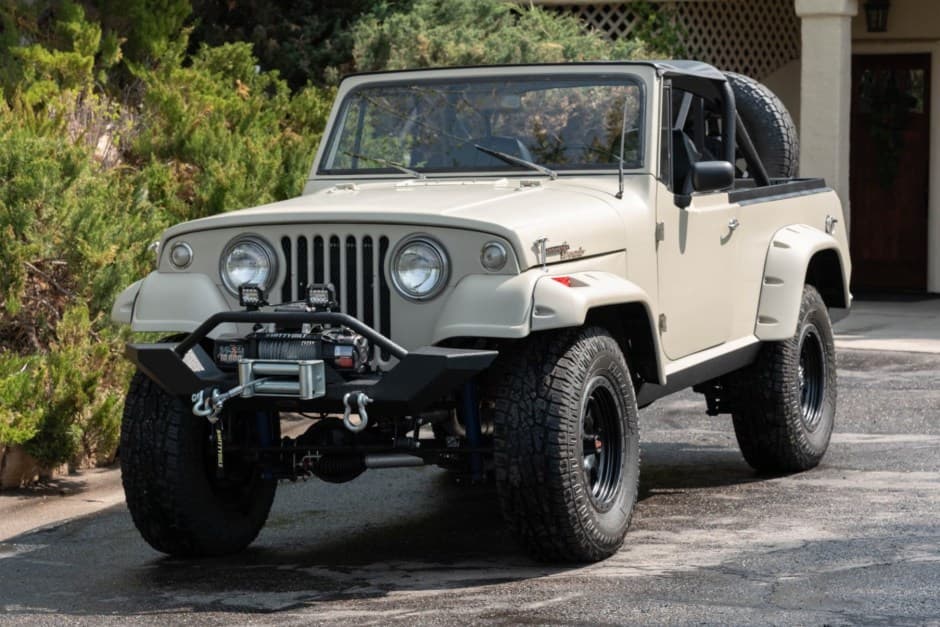 1967 Jeep Jeepster Commando sold for $26,000
