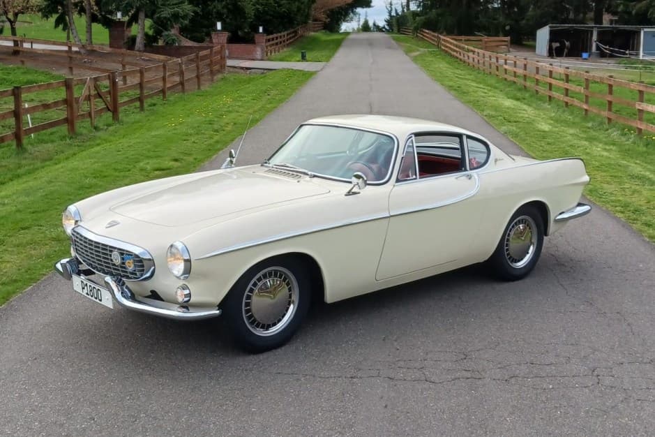 1962 Volvo P1800/1800 sold for $38,000