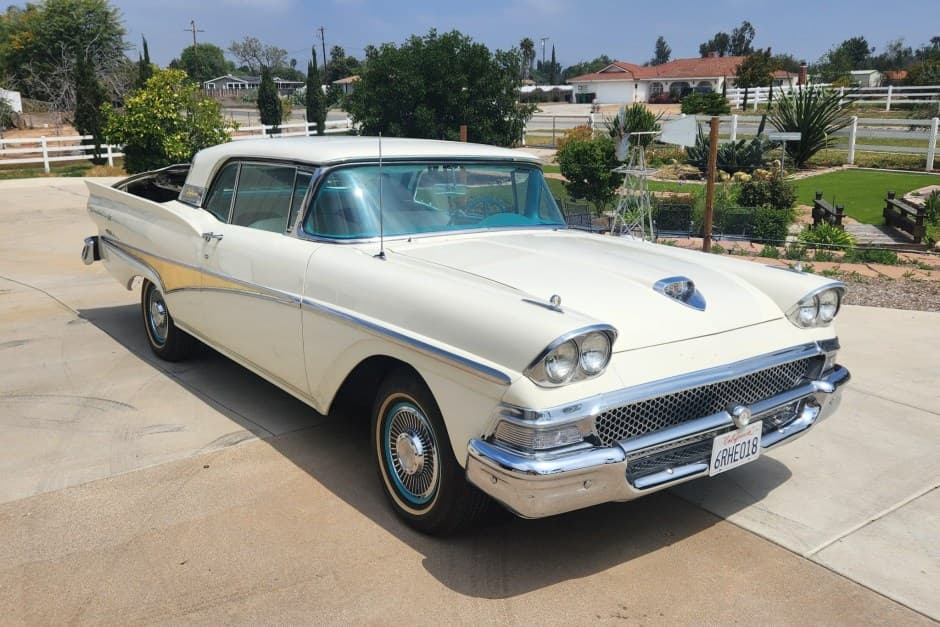 1958 Ford Fairlane sold for $20,250