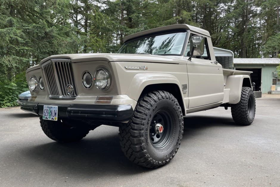 1969 Jeep Pickup sold for $26,500