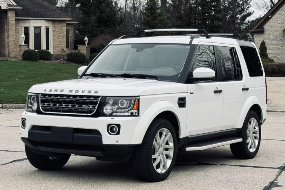 2016 Land Rover LR4 sold for $22,250