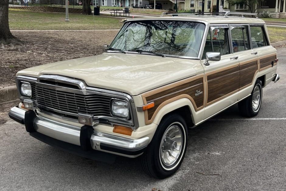 1984 Jeep SJ Grand Wagoneer sold for $25,000