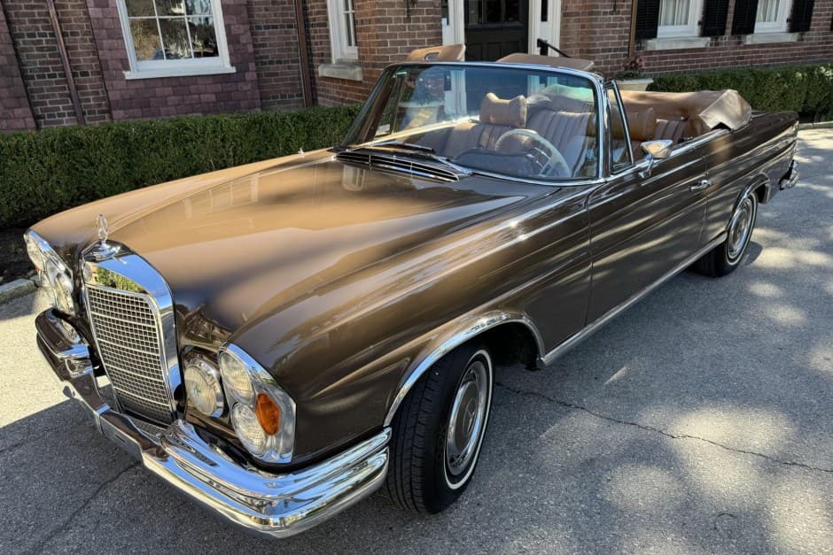 1966 Mercedes-Benz W111 Coupe & Cabriolet sold for $90,500