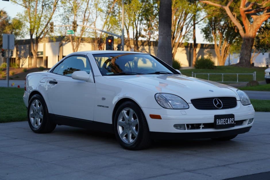 2000 Mercedes-Benz SLK-Class sold for $11,030