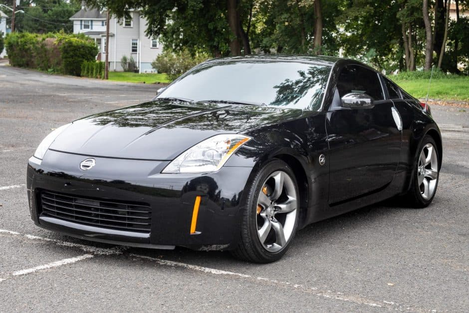 2005 Nissan 350Z sold for $26,250