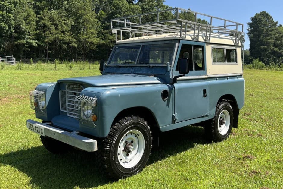 1982 Land Rover Series 88 sold for $18,500