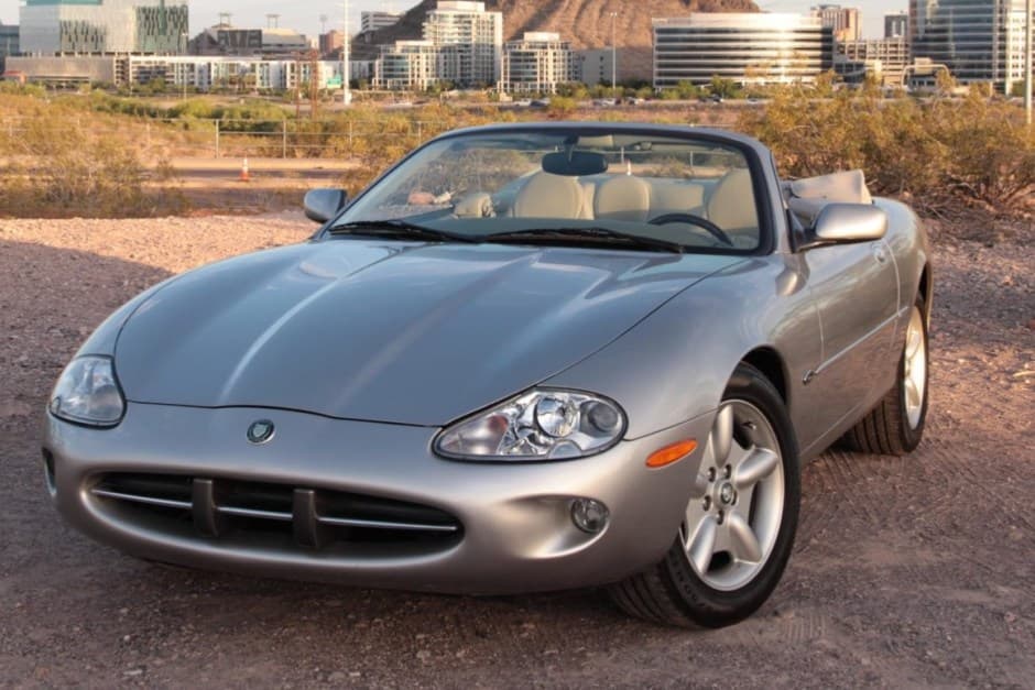 1999 Jaguar XK8 sold for $19,100