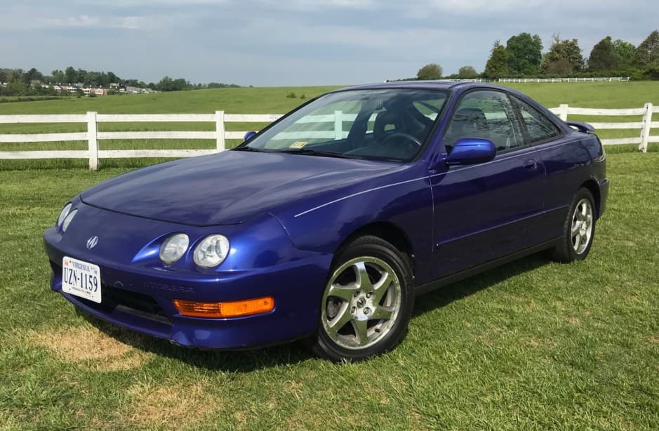 1999 Acura Integra sold for $5,900