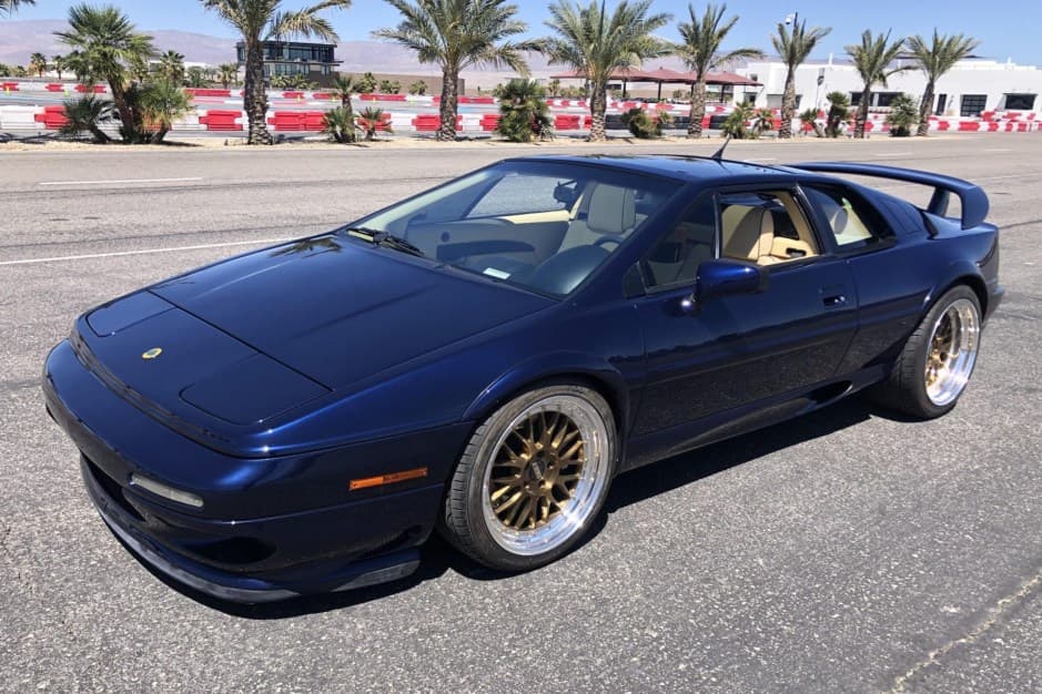 2004 Lotus Esprit sold for $71,000