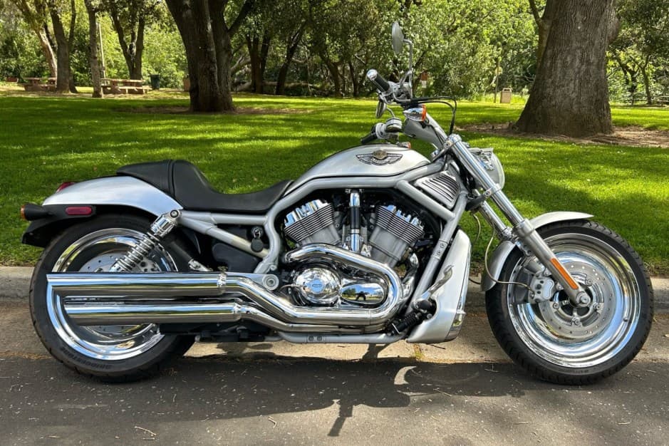 2003 Harley-Davidson V-Rod sold for $8,150