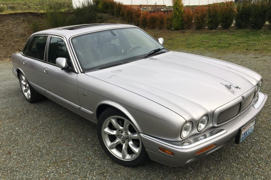 2000 Jaguar X308 XJR (1998-2003) sold for $12,500