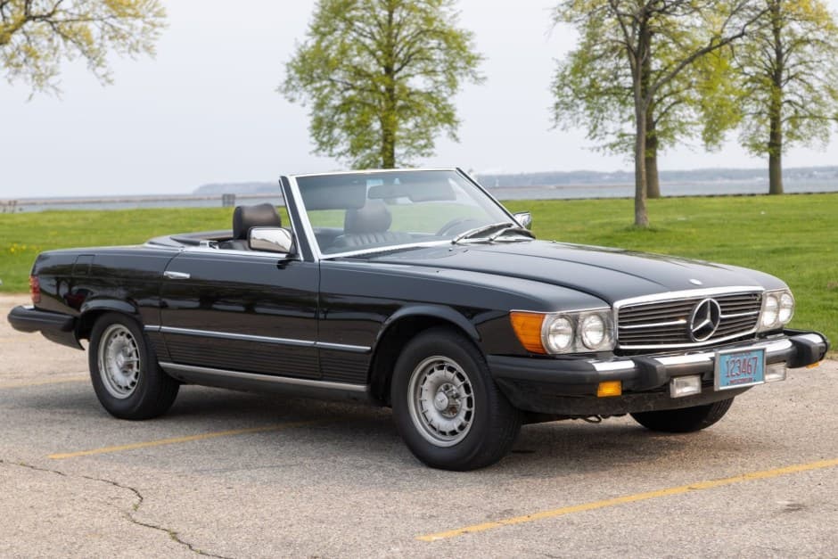1983 Mercedes-Benz R107 SL sold for $11,250