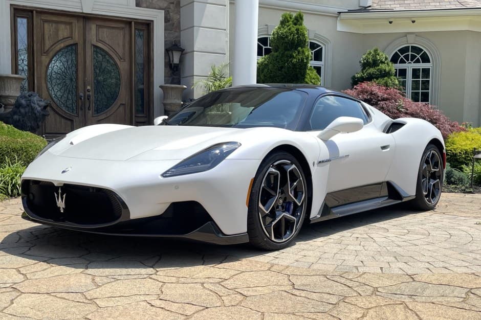 2022 Maserati MC20 sold for $310,000