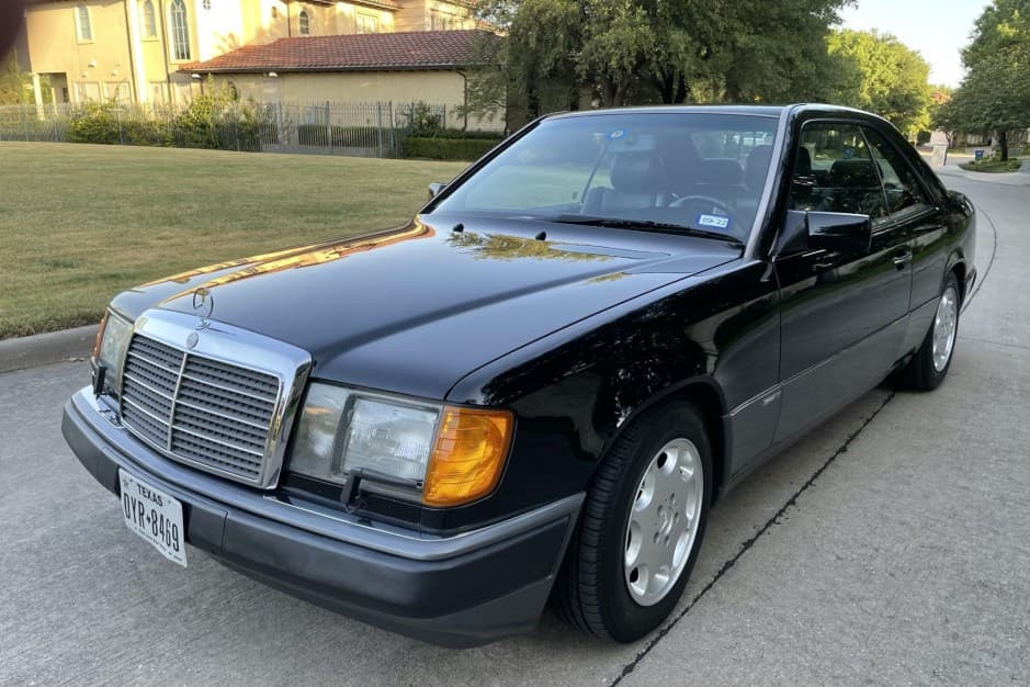 1993 Mercedes-Benz W124 E-Class sold for $21,000