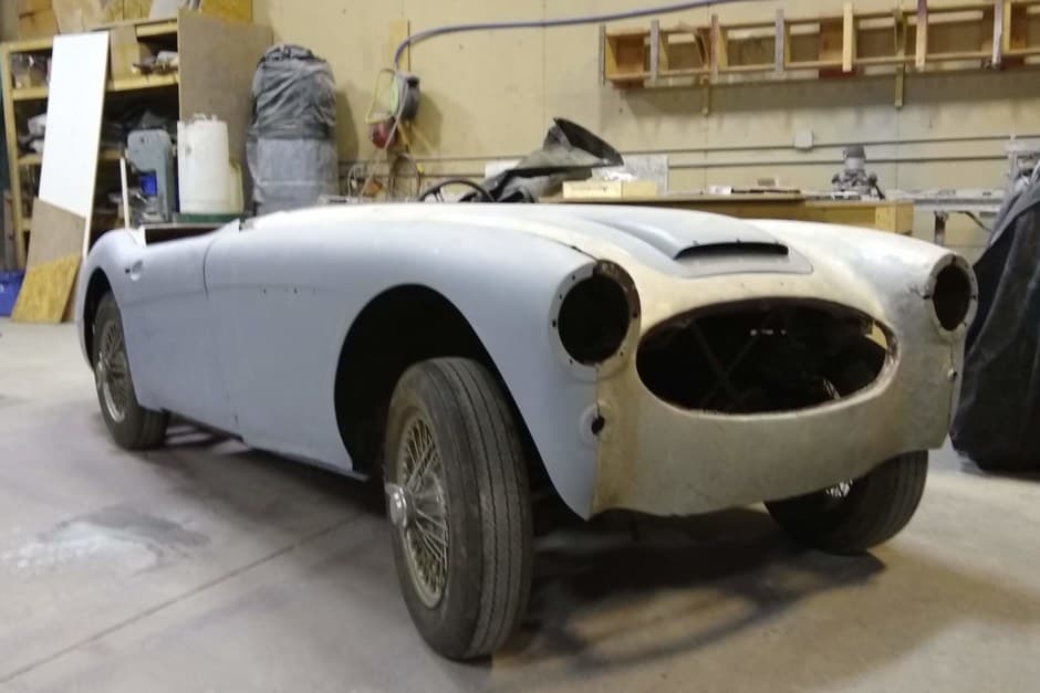 1959 Austin-Healey 3000 sold for $9,500