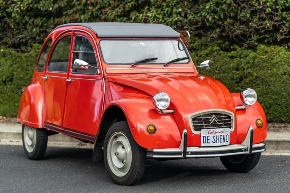 1974 Citroen 2CV sold for $18,000