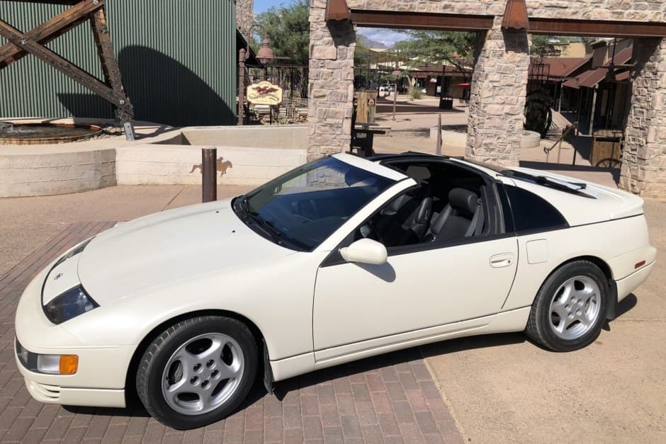 1991 Nissan Z32 300ZX sold for $35,500